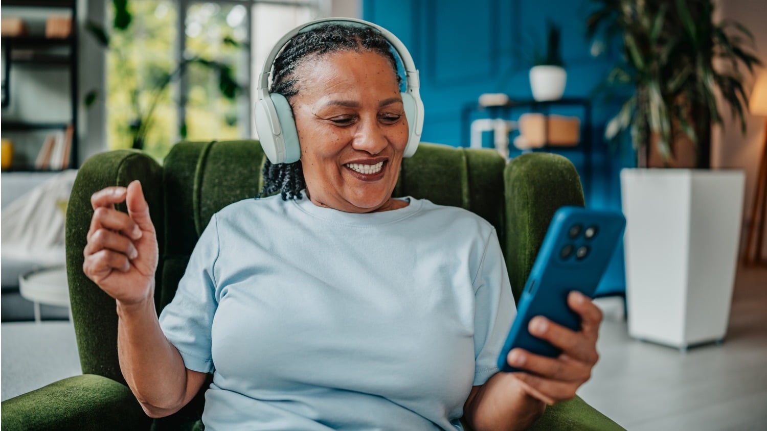 how-8d-music-can-help-women-over-60relax,-focus,-and-feel-renewed-|-sixty-and-me-–-from-sixtyandme.com